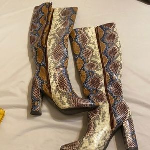 Multicolored boots
